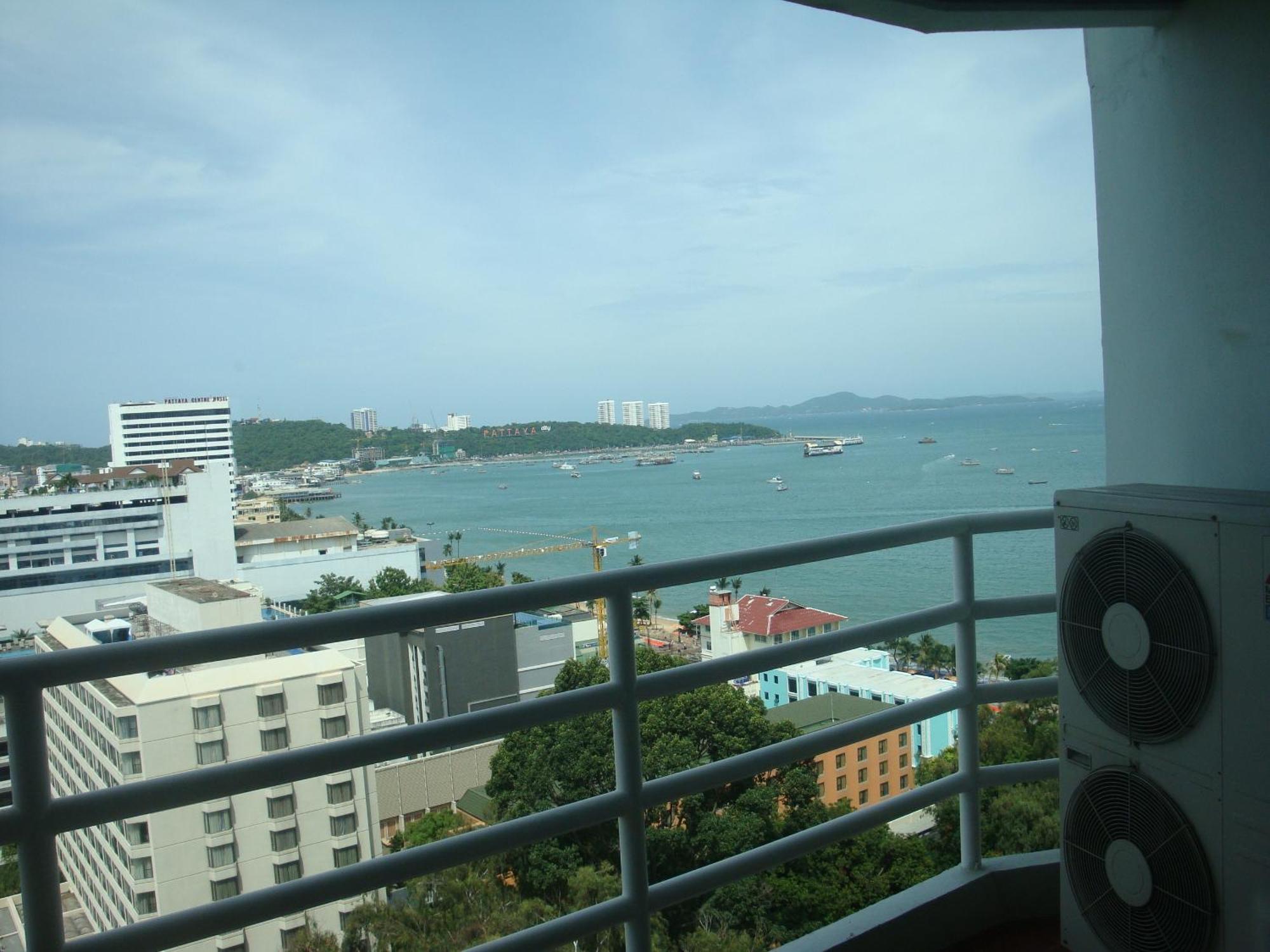 Joy Shop At View Talay 6 Apartment Pattaya Luaran gambar